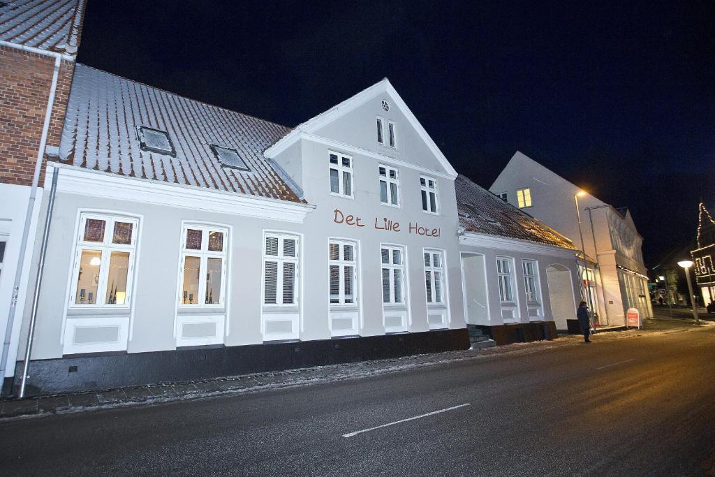 Det Lille Hotel Rønne Exteriör bild